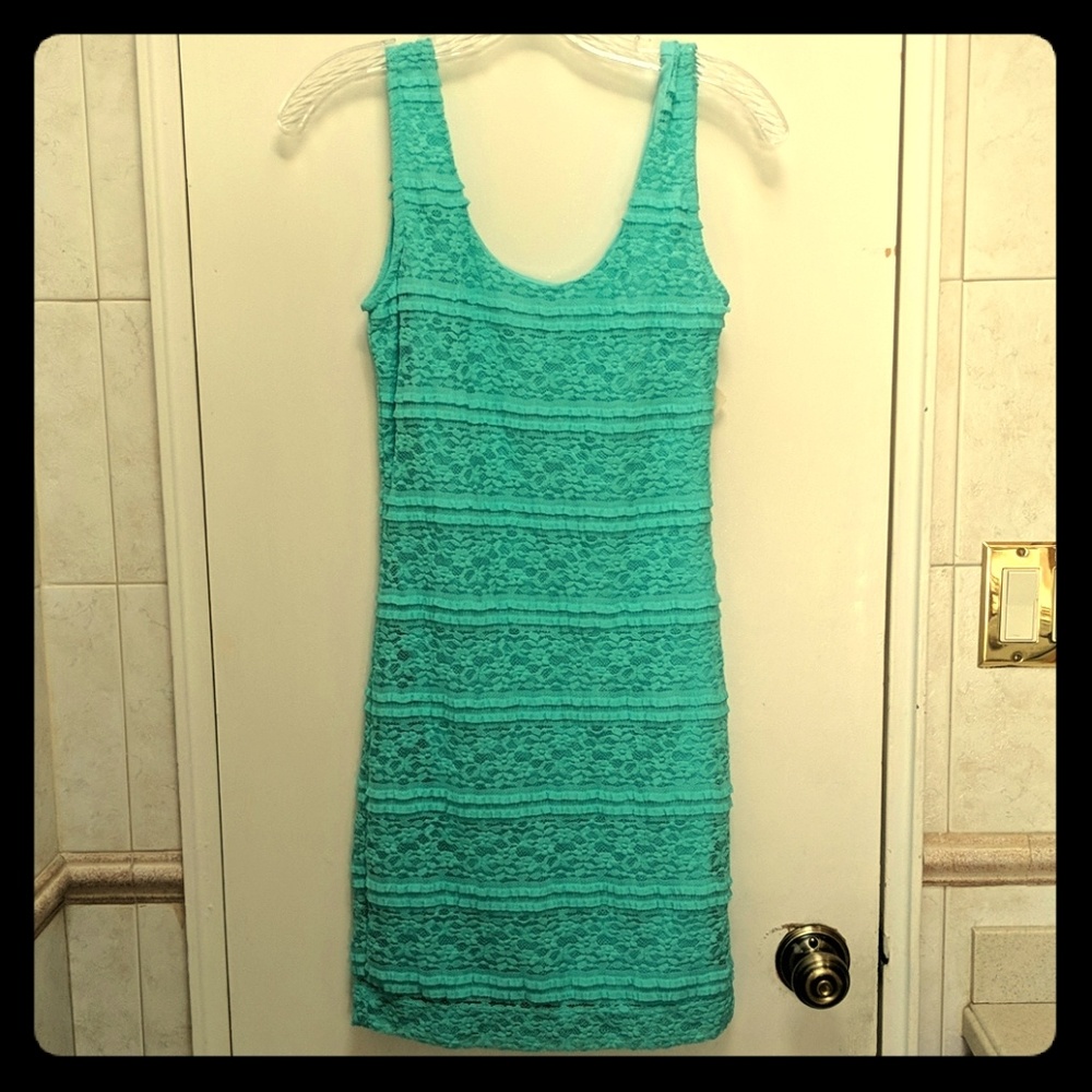 Sleeveless Turquoise Bodycon Dress with Lace Detai